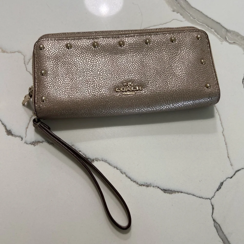 COACH Pebbled Leather Long Zip Around Wallet Rose Gold